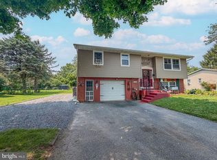 108 Maple Dr, Morgantown, PA 19543