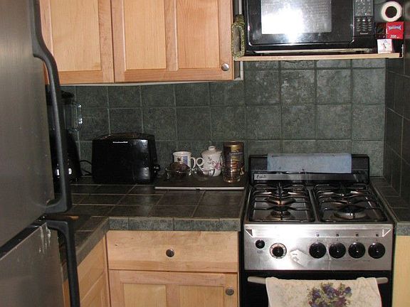 5th image of 520 E 81st St APT 6D
