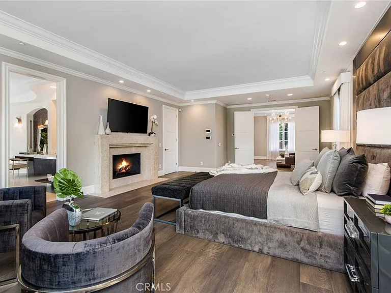 1756 Clear View Dr — Photo 33