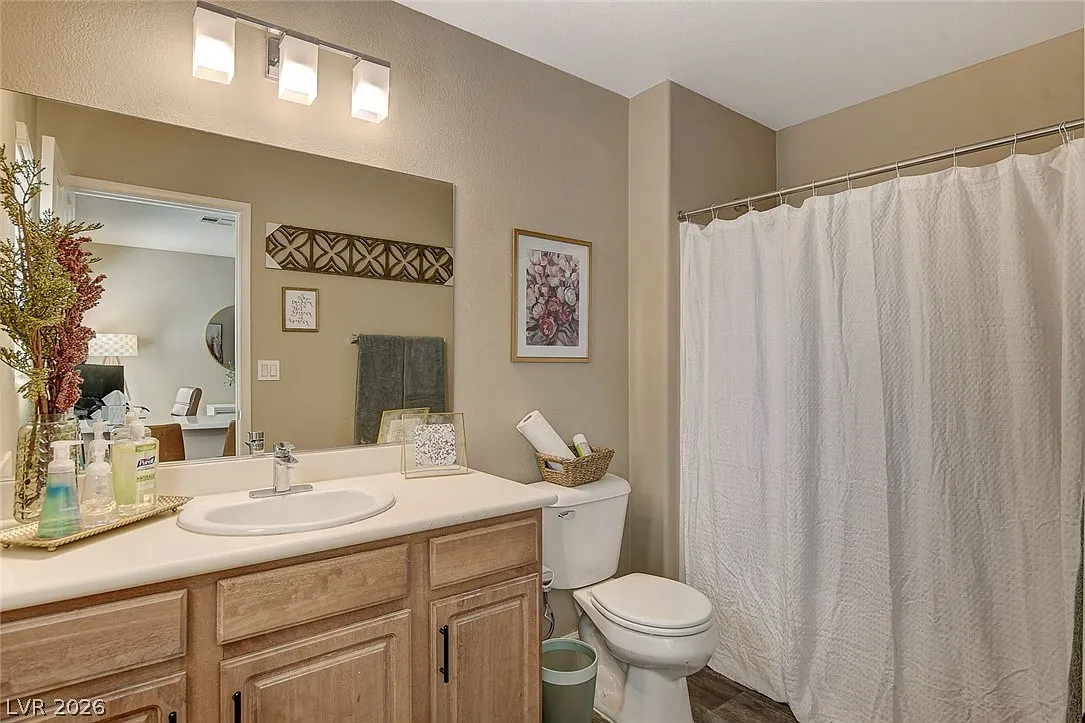3 bed, 3.5 bath, 1698 sqft, $2,250 — Photo 2
