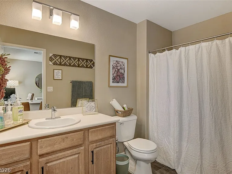 225 Alexander Darius Ct — Photo 2