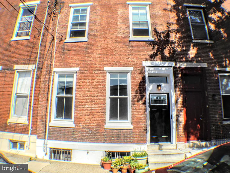 739 N 17th St #3 — Photo 16