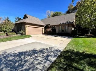 28760 Hidden Trl, Farmington Hills, MI 48331