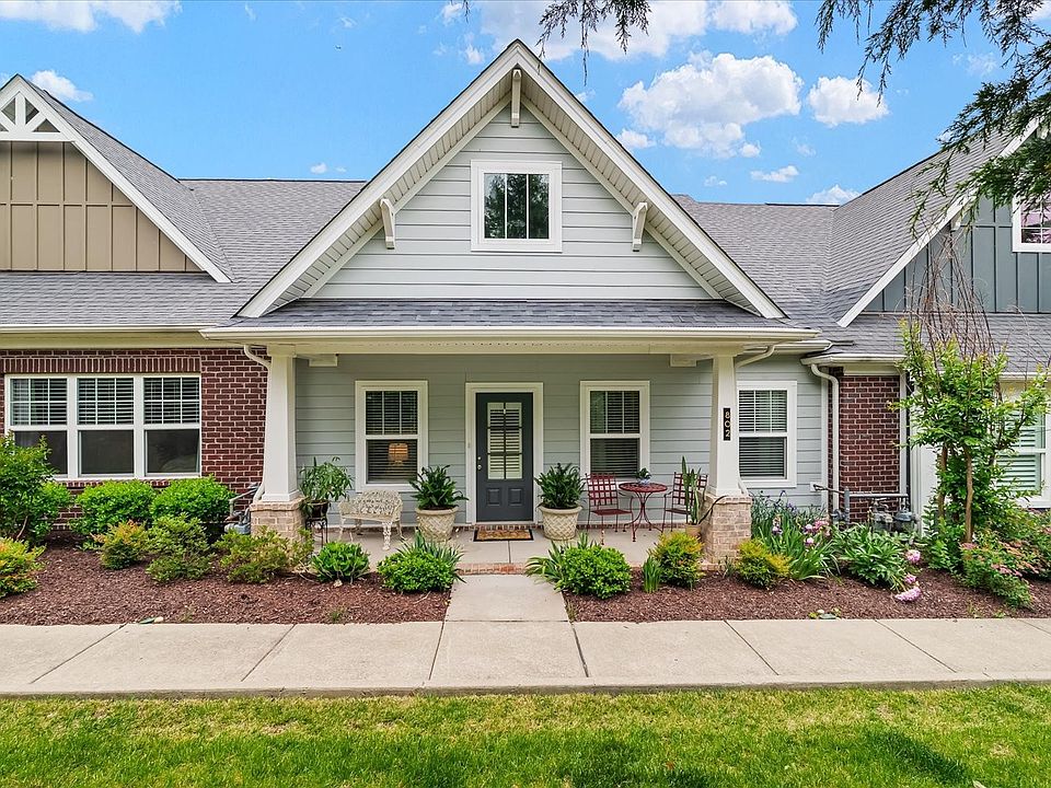 1st image of 802 Cottage House Ln