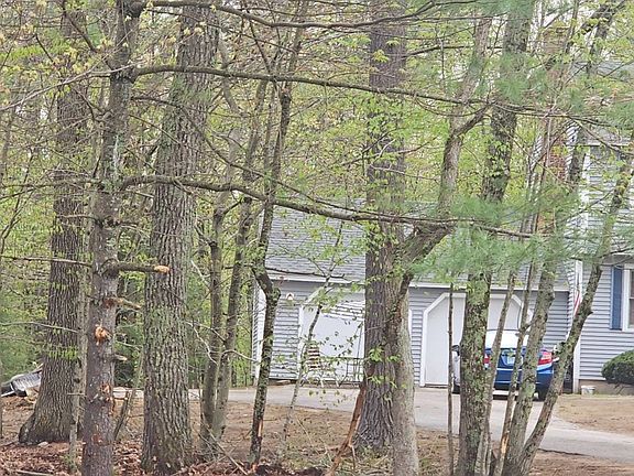 3rd image of 16 Pheasant Ln