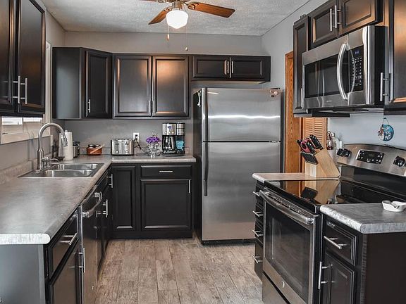 4th image of 4097 Klein Ave