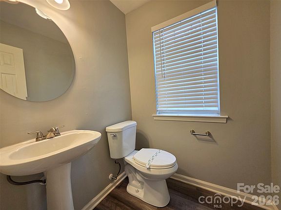 3rd image of 1518 Rumstone Ln