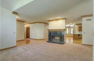 4th image of 11009 Parkview Ave