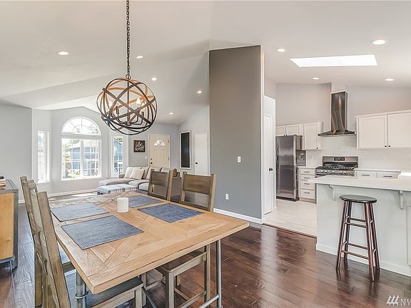 4th image of 7507 54th Pl NE