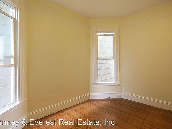 4th image of 362 11th Ave