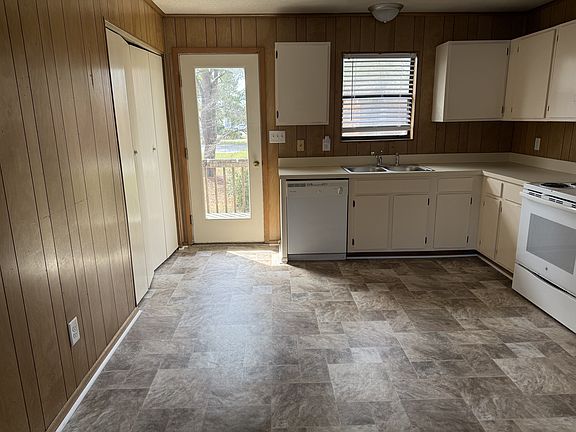 4th image of 3809 Symi Cir