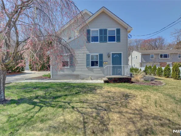 50 Greenwood Ave, Wanaque, NJ 07465