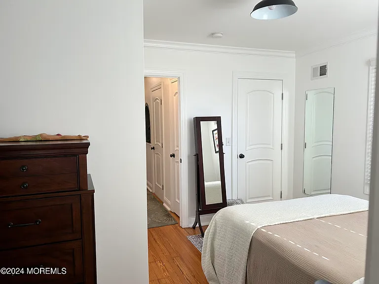 303 Evergreen Ave — Photo 13