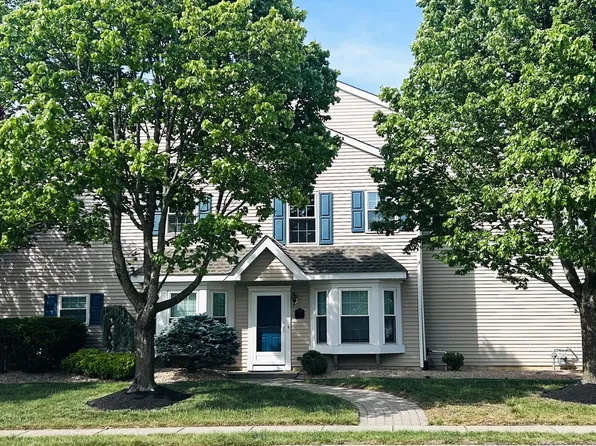 1 Stokes Rd, Mount Laurel, NJ 08054