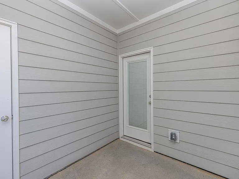 465 Kinnerton Pl — Photo 21
