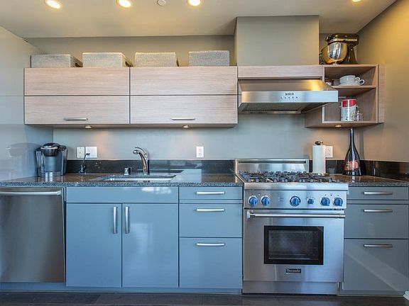 2nd image of 88 E San Fernando St Unit 2005