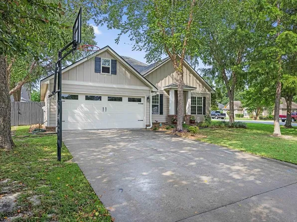 5084 Village Way, Hahira, GA 31632