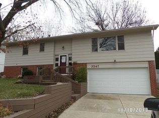 3347 Santa Maria Dr, Waterloo, IA 50702