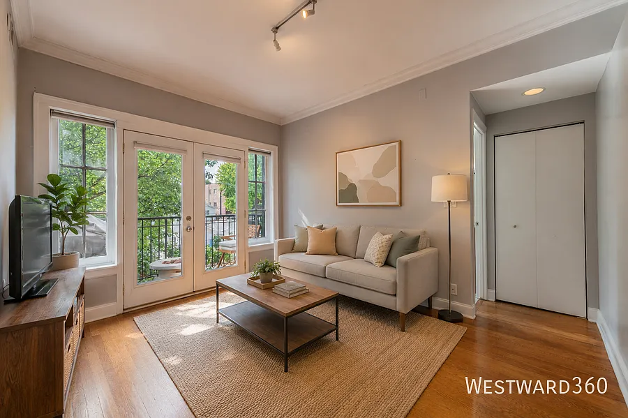 4420 N Ashland Ave #2W