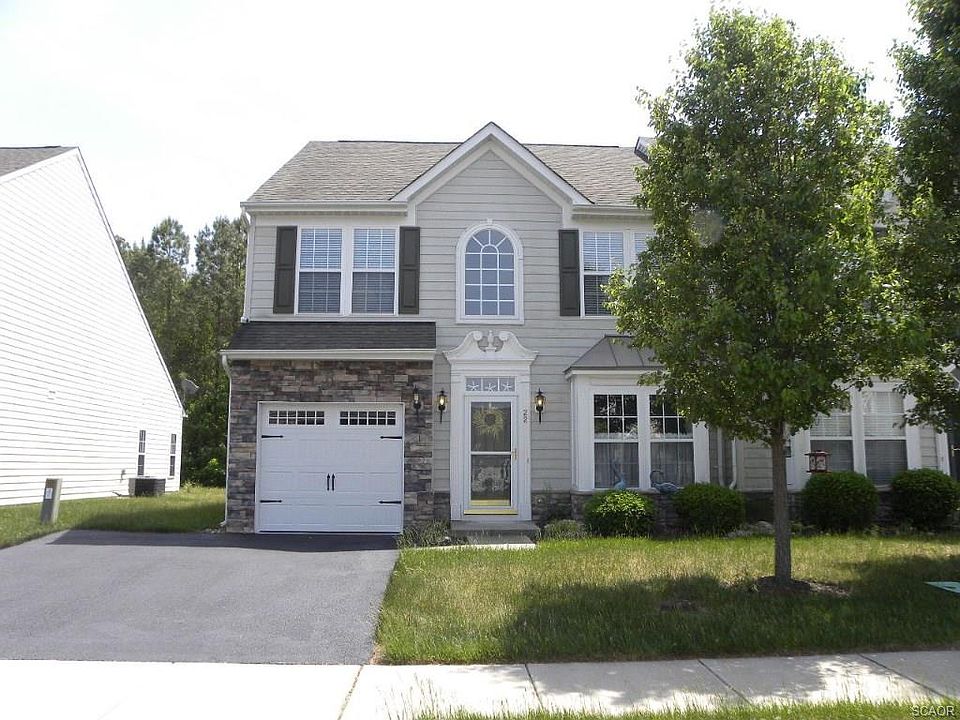 1st image of 22 Beach Plum Dr #37