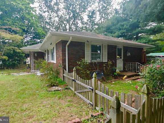 5th image of 404 Buena Vista Ave