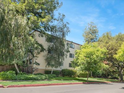 26 4th St APT 11, Los Altos, CA, 94022