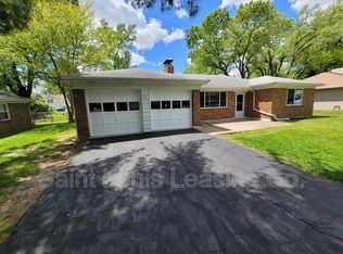 827 Ford Dr, Saint Louis, MO 63135