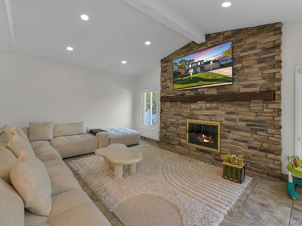 45201 Rudgate Rd, photo 23