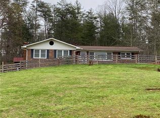 249 Stillwater Rd, Boomer, NC 28606