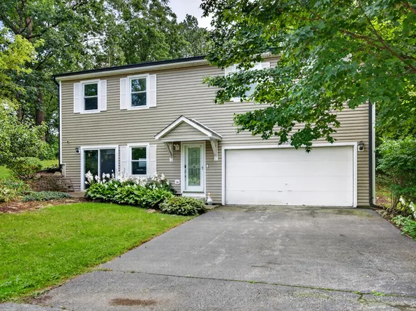 919 W Dale Ave, McHenry, IL 60051