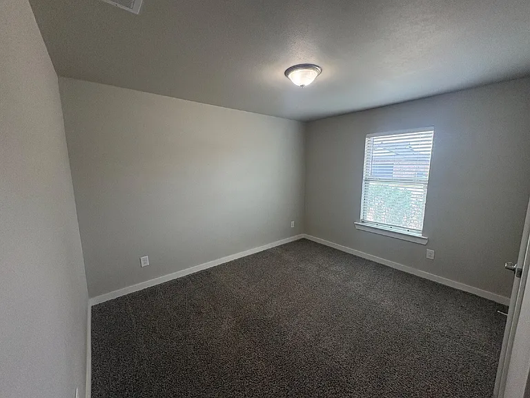 328 Ranger St — Photo 8