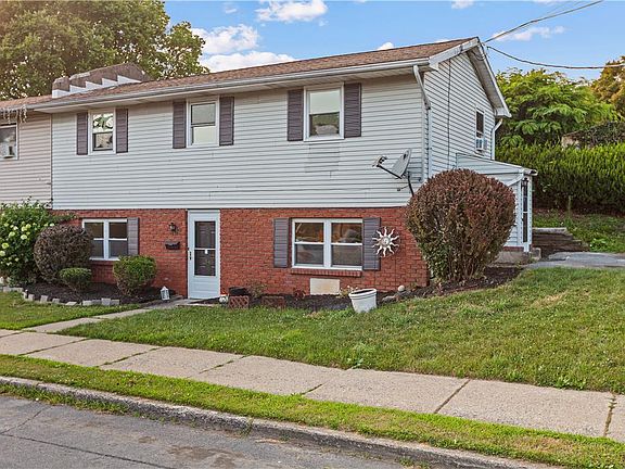 2nd image of 1545 W Tremont St