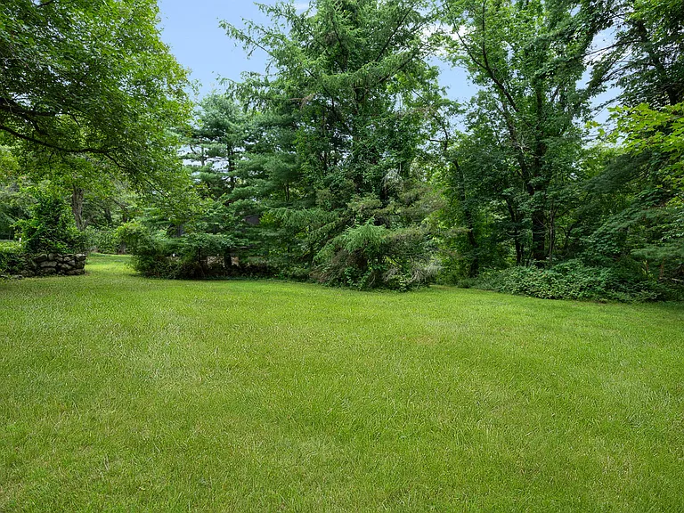 1515 South Rd — Photo 41