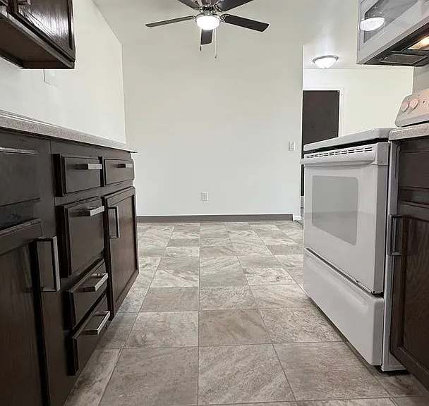 Elkhorn Village Apartments | 1 & 2 Bedroom Apartments in Elkhorn, WI Heat Included — Photo 57