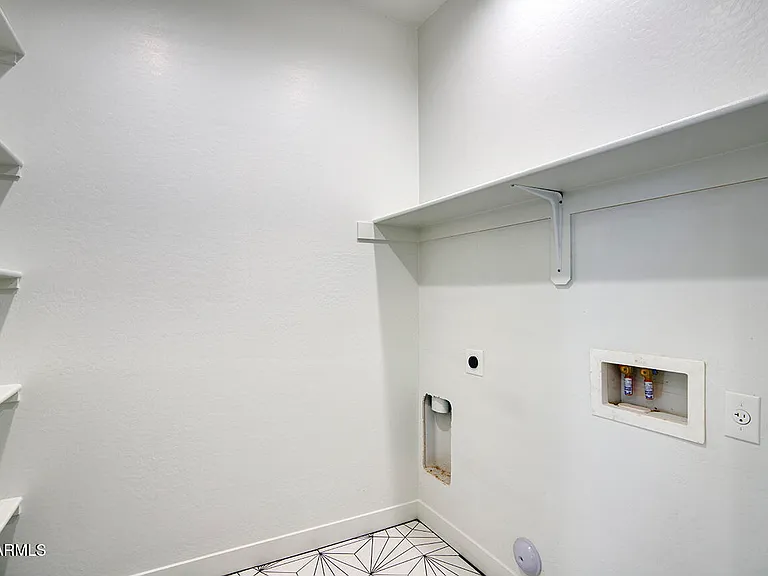 4506 N 10th St #2 — Photo 8