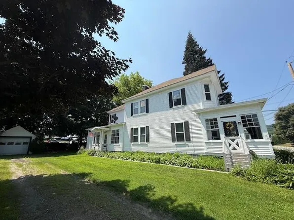 14 Central Street, Winthrop, ME 04364