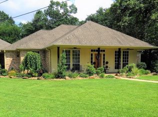 124 Hiwon Dr, Conroe, TX 77304