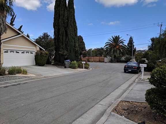 2nd image of 6923 Randol Creek Dr