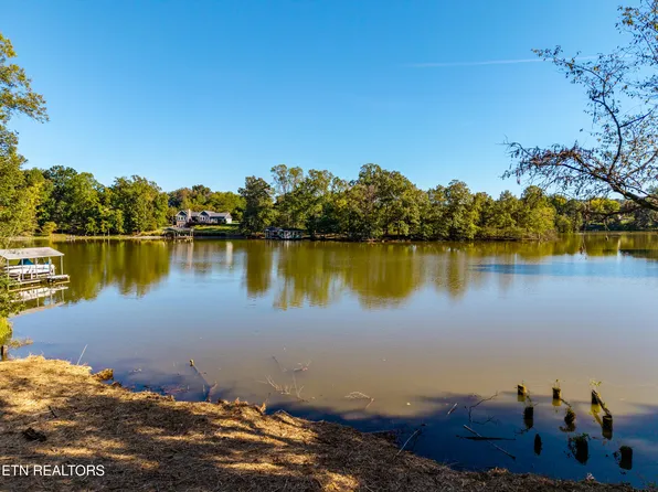 Devault Rd, Louisville, TN 37777