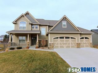 7163 Reed Ln, West Des Moines, IA 50266