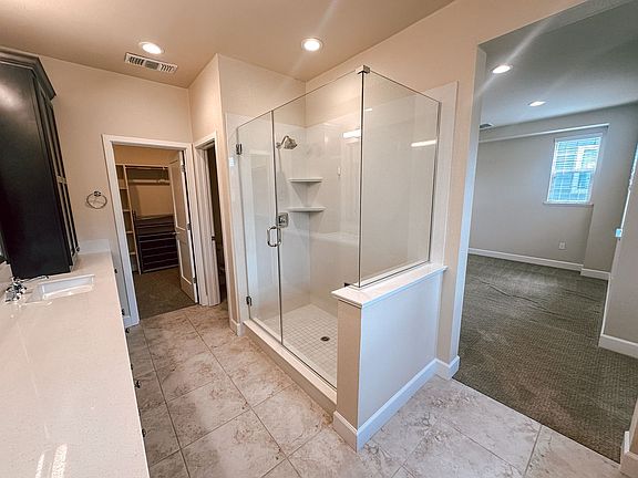 2nd image of 584 Sandalwood Dr