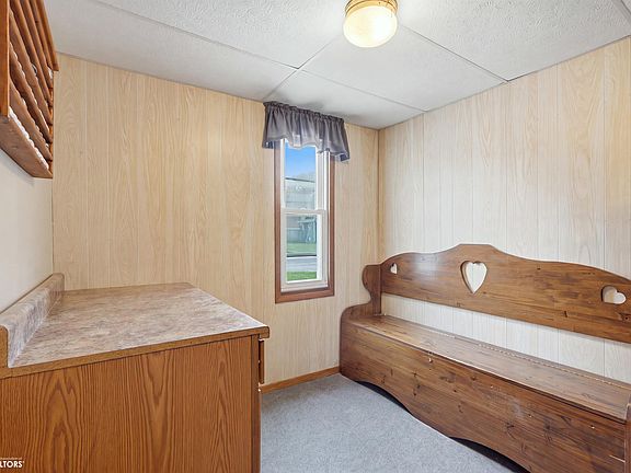 3rd image of 1101 Lynnwood Dr
