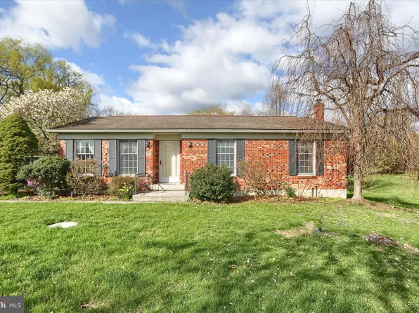 46 Coon Creek Rd, Grantville, PA 17028