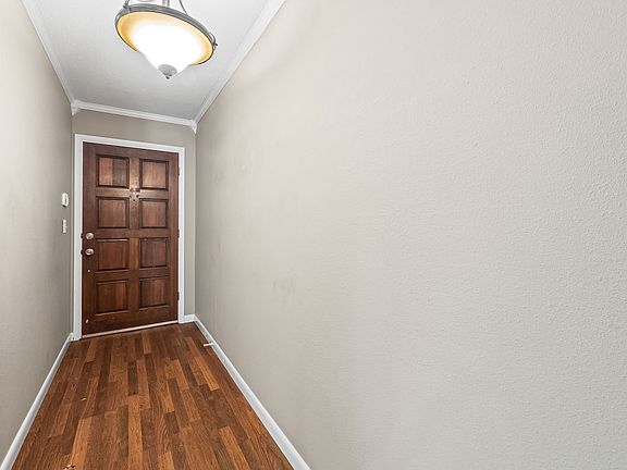 4th image of 2306 Ina Ave