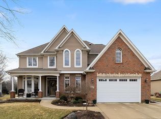 619 Pine St, Sugar Grove, IL 60554