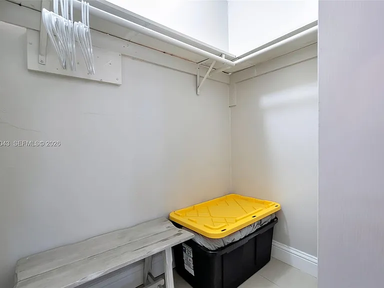 1001 NW 45th St #6 — Photo 16
