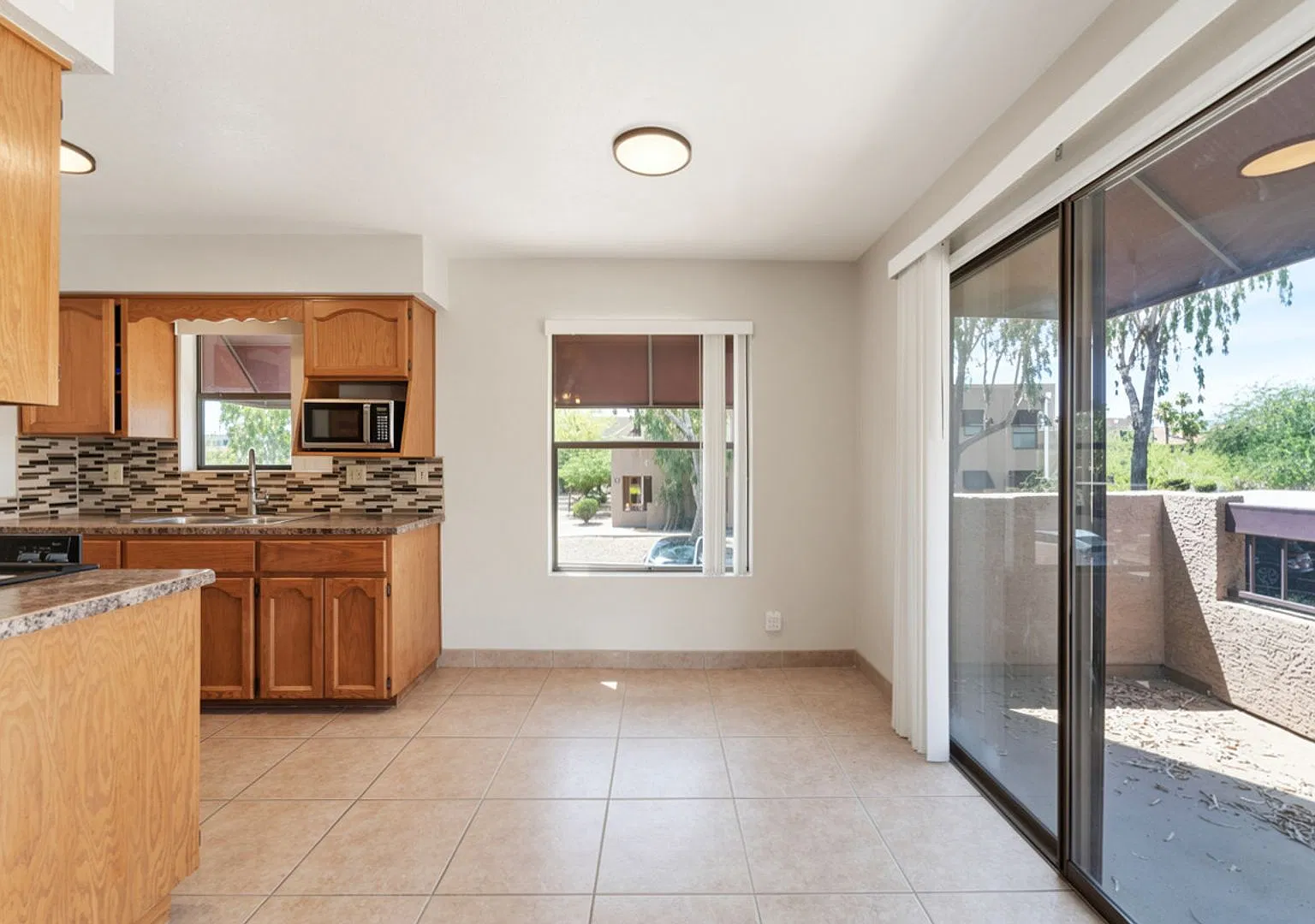 Beautiful 2-bedroom, 2-bath condo in the highly desirable Quail Run community! — Photo 1