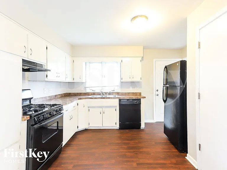 15231 Hastings Dr — Photo 5
