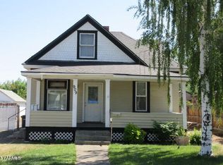 909 S 9th Ave, Yakima, WA 98902