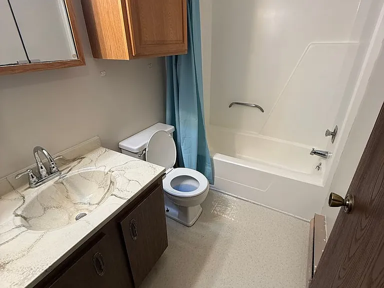 1145 Lancaster St — Photo 5